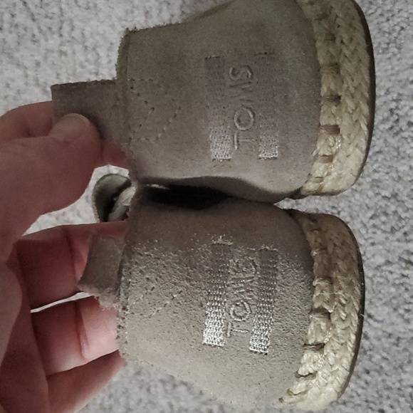 TOMS Desert Taupe Suede Alpargatas - Picture 8 of 16